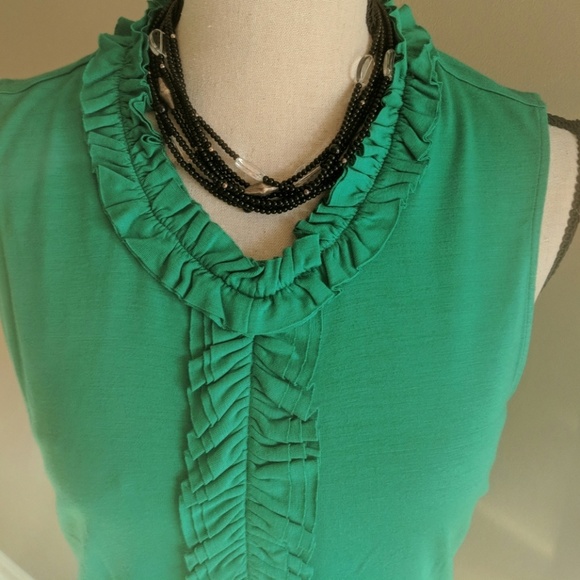 Green ruffled tank - Picture 2 of 3